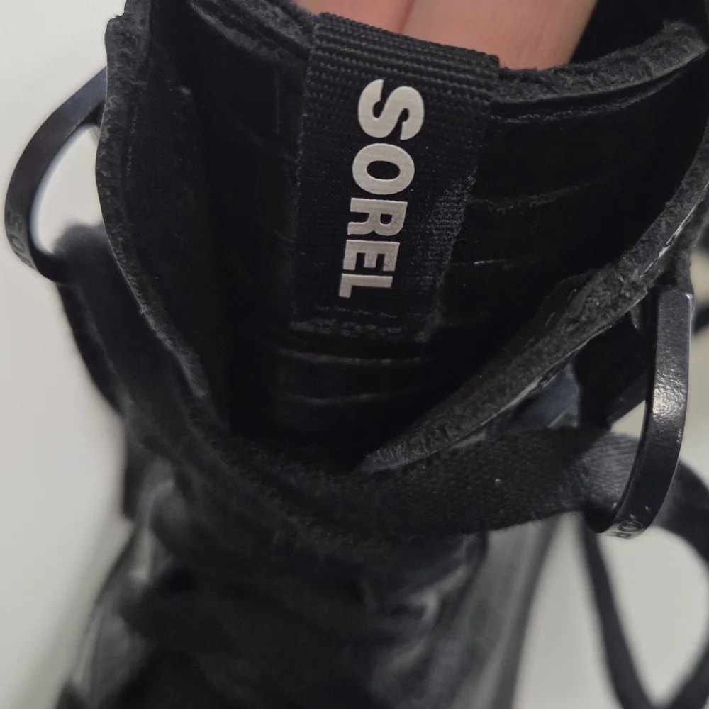 Sorel Women's Caribou X Waterproof Lace-Up Boots Black Leather Size 6.5 - Picture 10 of 12